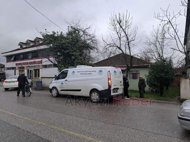 Yaşlı kadın evde ölü bulundu