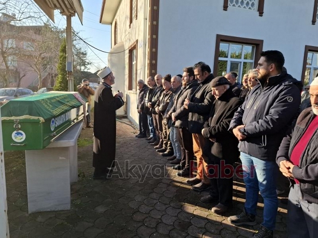 Minibüs çarpmıştı, yaşlı kadın defnedildi
