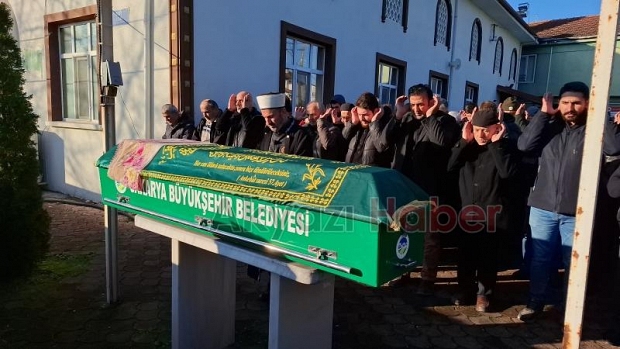 Minibüs çarpmıştı, yaşlı kadın defnedildi