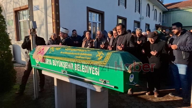 Minibüs çarpmıştı, yaşlı kadın defnedildi