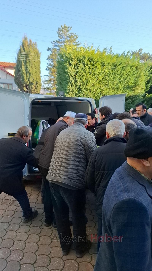 Minibüs çarpmıştı, yaşlı kadın defnedildi