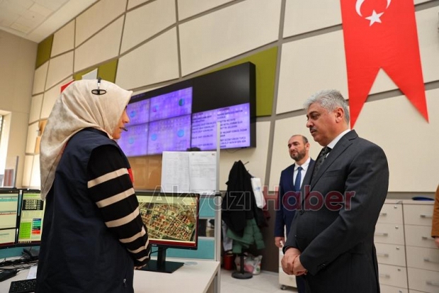 Sakarya Valisi'nden 112 Acil Çağrı Merkezi ziyareti
