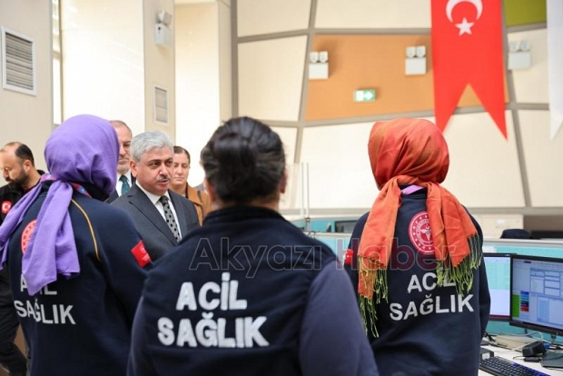 Sakarya Valisi'nden 112 Acil Çağrı Merkezi ziyareti