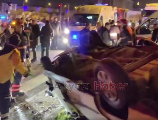 Otomobiller çarpıştı: 1'i ağır 4 yaralı