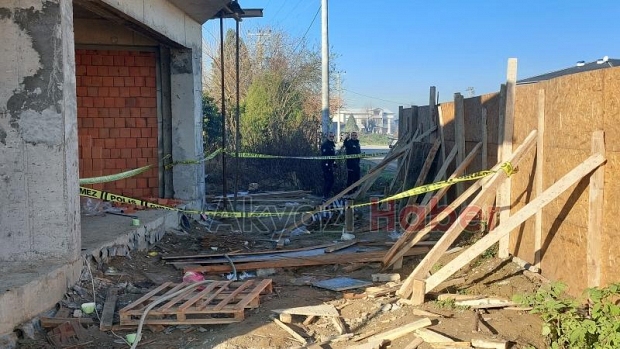 Yüksek gerilim hattına temas eden işçi 3 kattan düştü