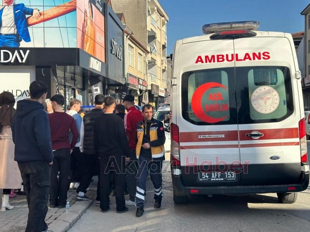 Akyazıda kaza 2 yaralı