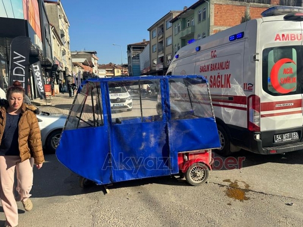 Akyazıda kaza 2 yaralı