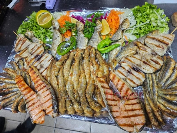 Akyazı’da  Balık Keyfinin Vazgeçilmez Adresi: Balıkçı Yusuf!
