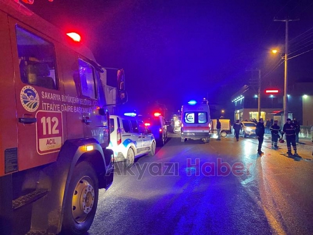 Caddede feci kaza 3 yaralı