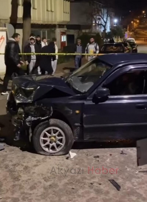 Park halindeki 4 araca çarptı