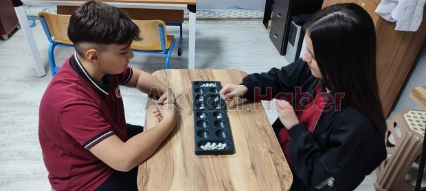 İnönü Ortaokulu'ndan zeka ve strateji dolu 4 akıl oyunları turnuvası!