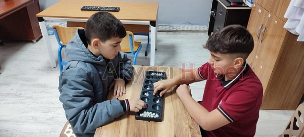 İnönü Ortaokulu'ndan zeka ve strateji dolu 4 akıl oyunları turnuvası!