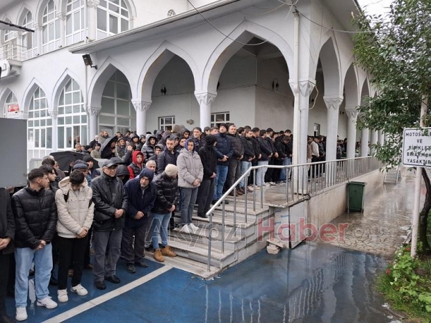 Kazada ölen 19 yaşındaki Mehmet'e son görev 