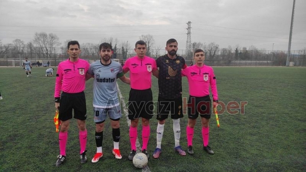 As Akyazıspor Geyvespor'u 3-0 mağlup etti