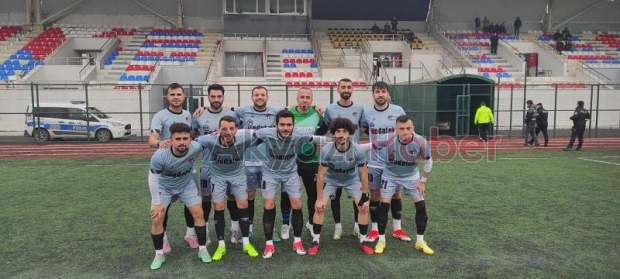 As Akyazıspor Geyvespor'u 3-0 mağlup etti