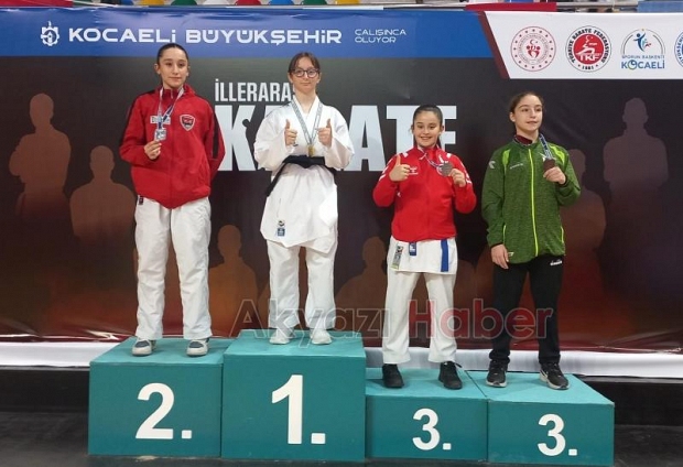 Akyazılı karateciler yine gururlandırdı