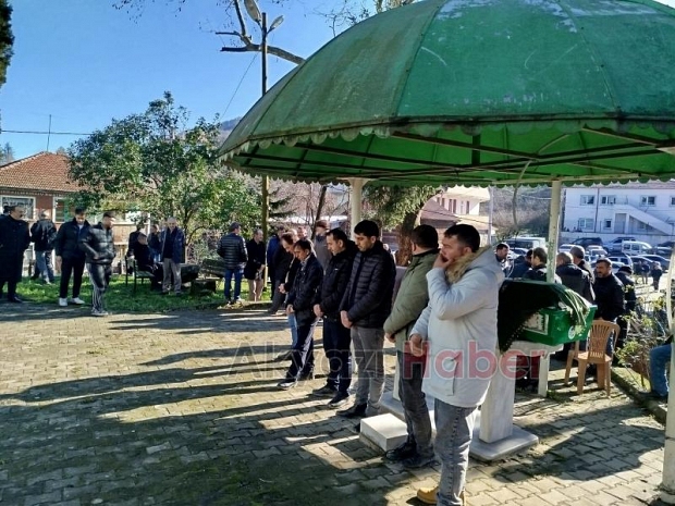 Başından vurulan genç kıza acı veda