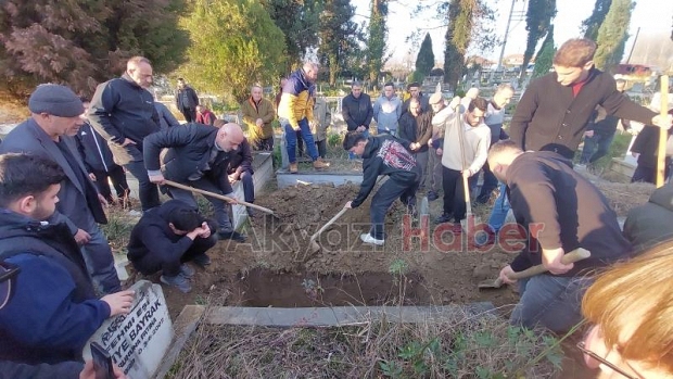 Fikret Bayrak (PELE) dualarla defnedildi