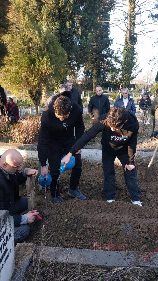 Fikret Bayrak (PELE) dualarla defnedildi