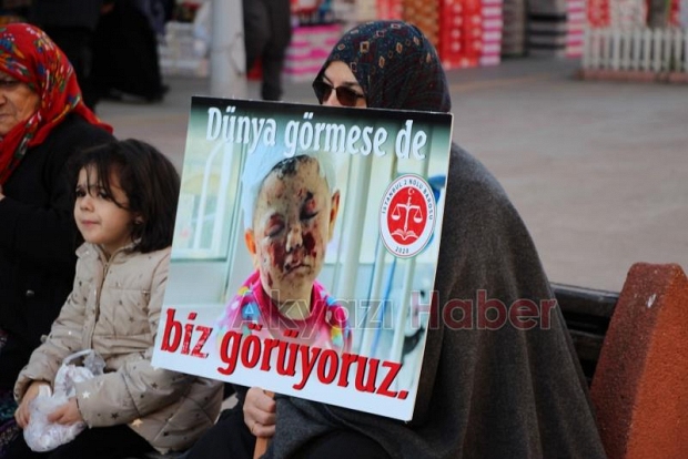 Gazze için Akyazıda sessiz eylem nöbeti sürüyor