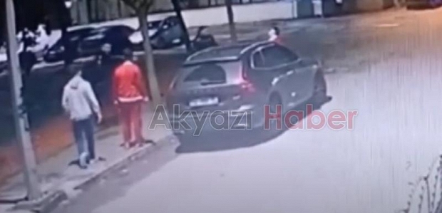 Noel baba kıyafeti ile işlenen cinayet kamerada
