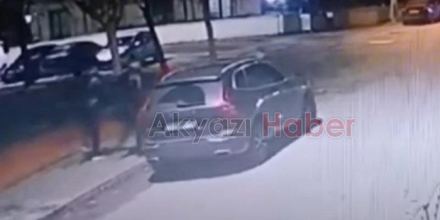 Noel baba kıyafeti ile işlenen cinayet kamerada