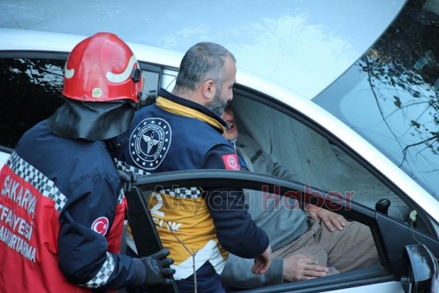 Otomobil dikenliğe uçtu 1 yaralı