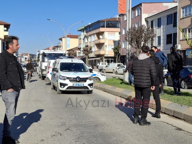 Dur ihtarına uymadı kaza yaptı 
