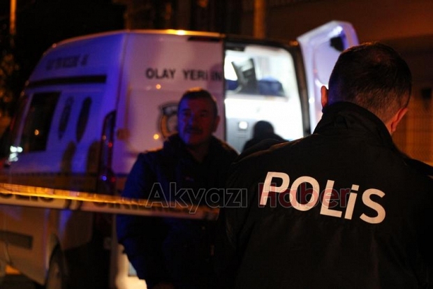 Akyazı'da ev alevlere teslim oldu