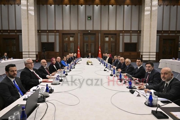 Cevdet Yılmaz: Genç çiftlere maddi destekler hayata geçireceğiz