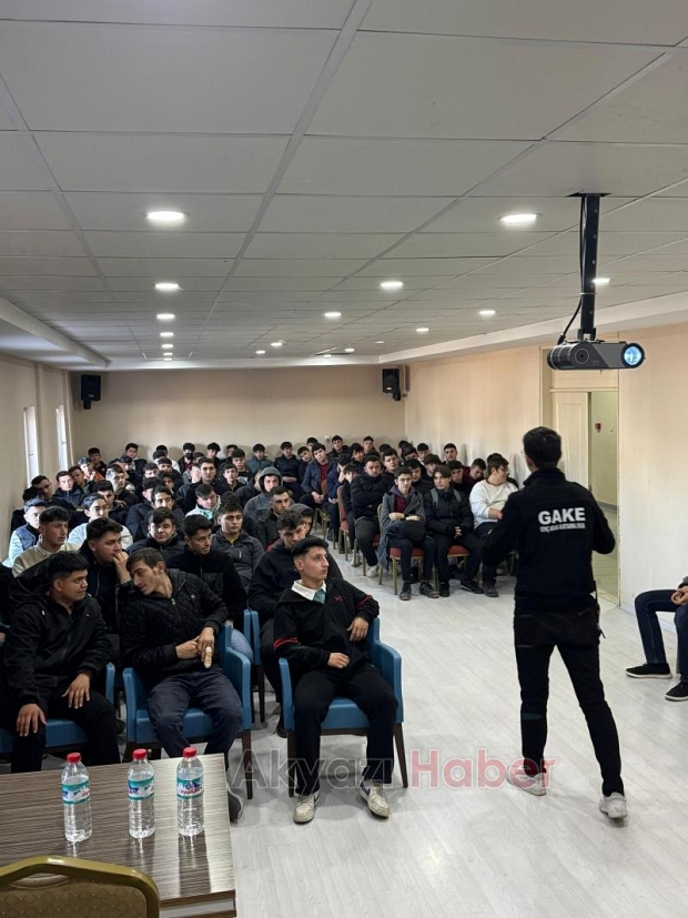 Lise öğrencilerine afet eğitimi verdiler