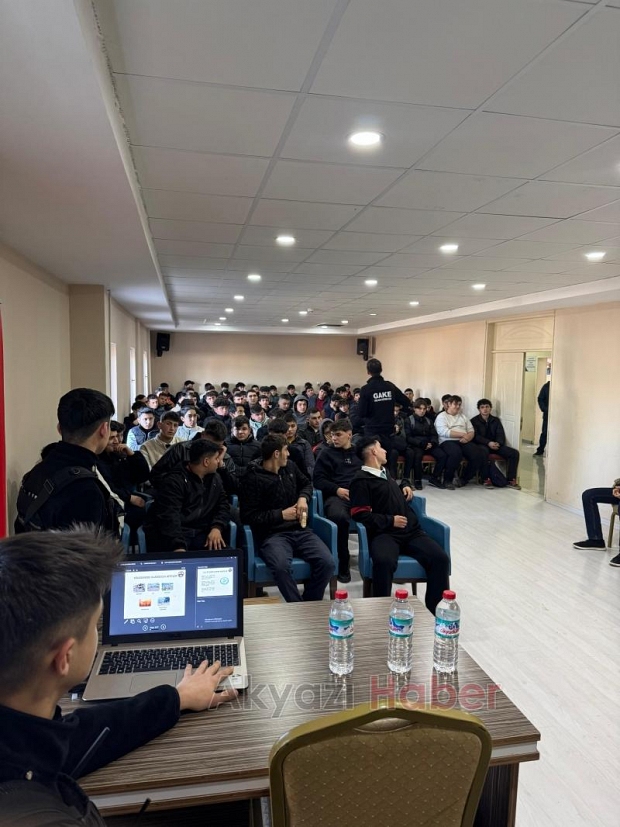 Lise öğrencilerine afet eğitimi verdiler