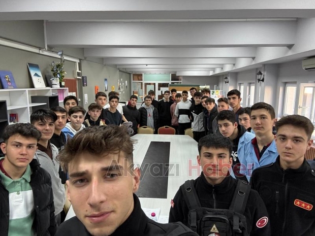 Lise öğrencilerine afet eğitimi verdiler