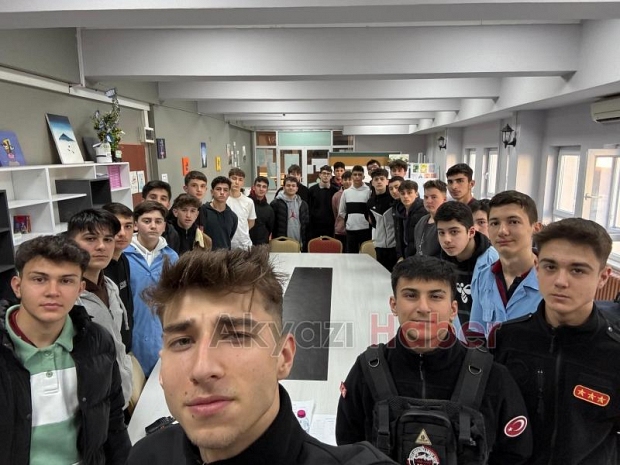 Lise öğrencilerine afet eğitimi verdiler