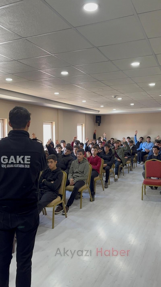 Lise öğrencilerine afet eğitimi verdiler
