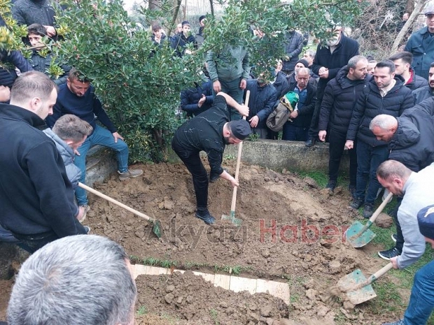 Kurra Hafız Bülent Akgün Defnedildi