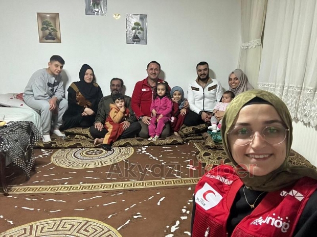 Kızılay Akyazı'dan Suriye’ye dönecek ailelere veda ziyareti