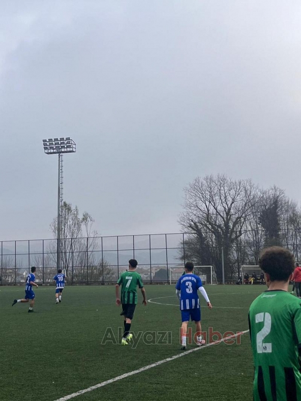 As Kuzulukspor Sakaryaspor U16 Takımını ağırladı