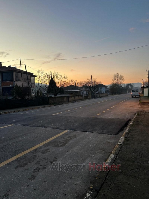 Akyazıda servis şoförlerinden kasis tepkisi