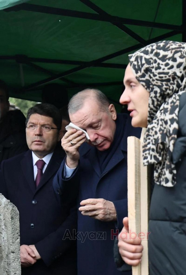Bolu'da cenaze törenine katılan Cumhurbaşkanı Erdoğan gözyaşlarına boğuldu