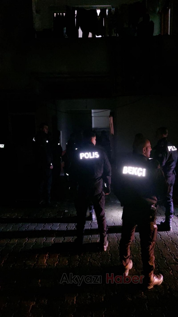 Akyazıda yabancı uyrukluların kavgasına polis müdahale etti