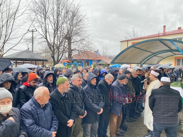 Adem Öztürk Toprağa Verildi.