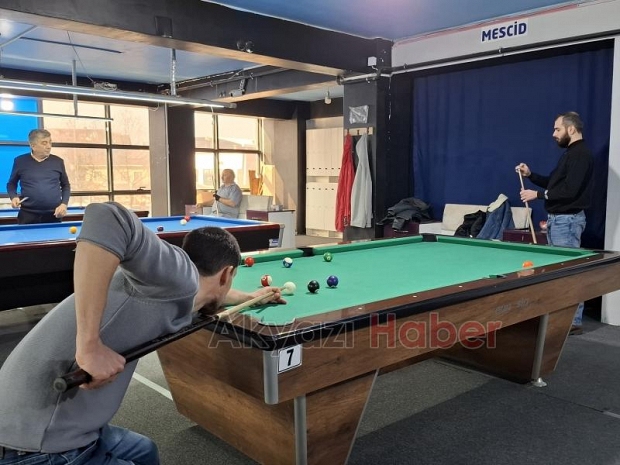 Sakarya Bilardo Şampiyonası Akyazı Bilardo Salonunda Başladı