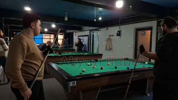Sakarya Bilardo Şampiyonası Akyazı Bilardo Salonunda Başladı