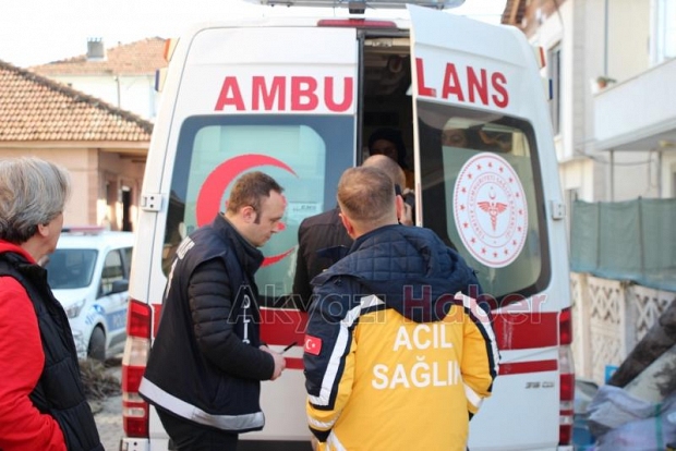 Yaşlı kadın evinde ölü bulundu
