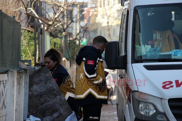 Yaşlı kadın evinde ölü bulundu