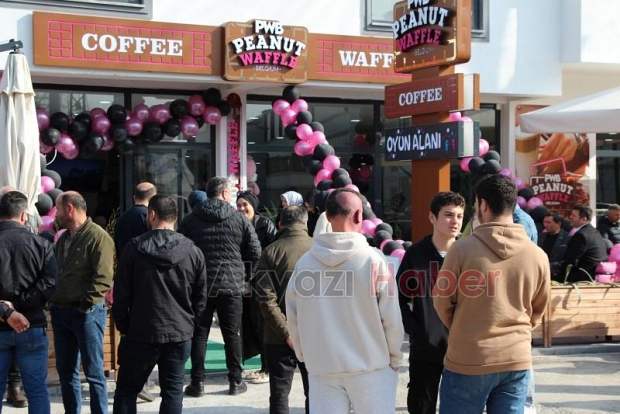 Akyazı’nın İlk Wafflecısı PWB Peanut Waffle Yepyeni Konseptiyle Hizmetinizde!