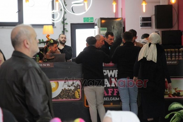 Akyazı’nın İlk Wafflecısı PWB Peanut Waffle Yepyeni Konseptiyle Hizmetinizde!