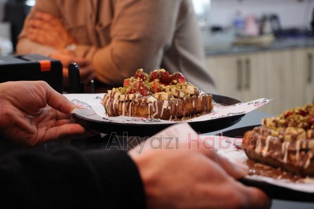 Akyazı’nın İlk Wafflecısı PWB Peanut Waffle Yepyeni Konseptiyle Hizmetinizde!