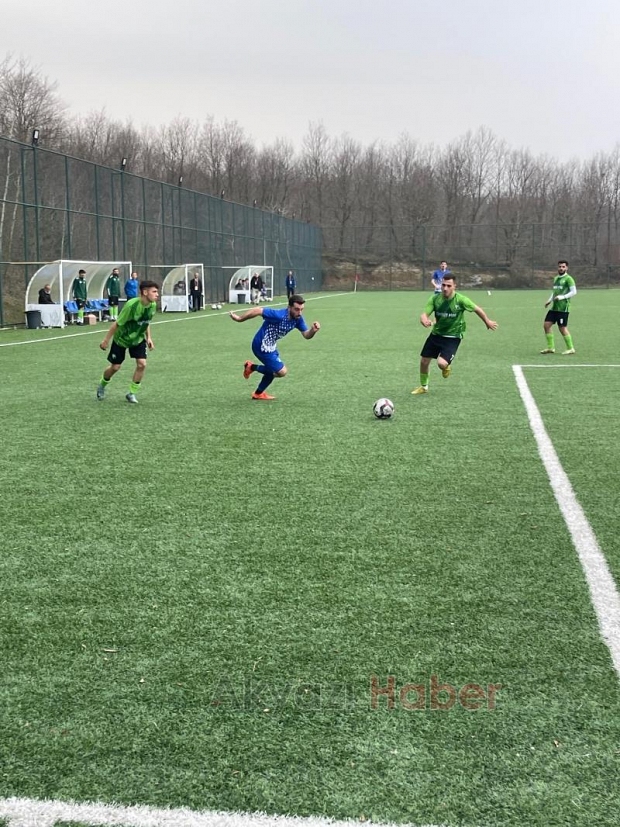 Karapürçekspor ligde kalmayı başardı